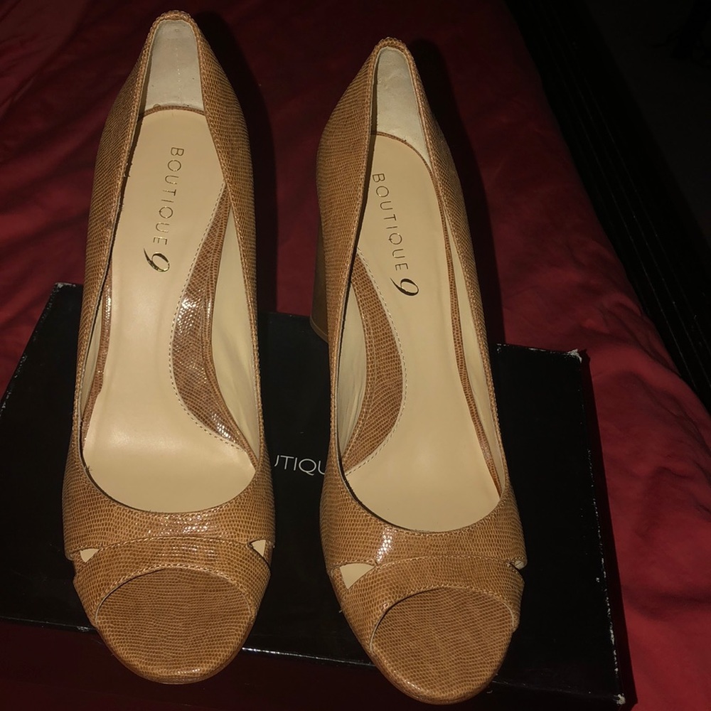 Shoes - Picture 3 of 3
